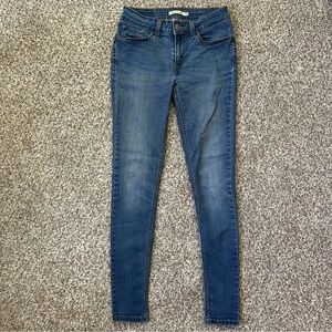 Levi's Women's 535 Dark Blue Skinny Jeans Casual Denim 27